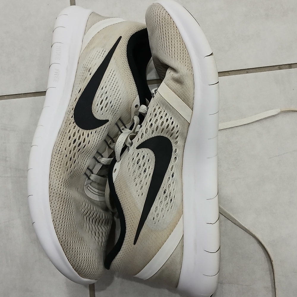 Nike Free Run Womens 8.5 Used